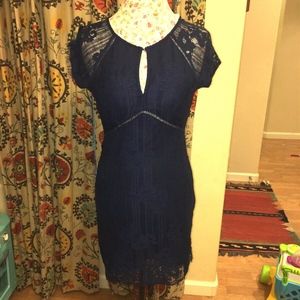 ASTR The Label Navy Open Back Lace Formal dress